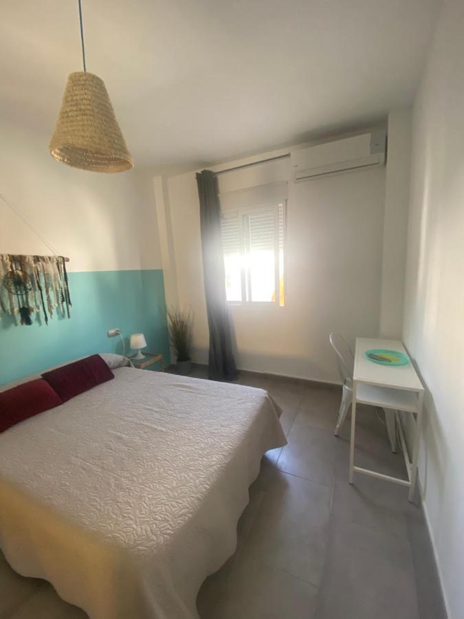 Apartamentos Chuita Playa Малага Екстер'єр фото