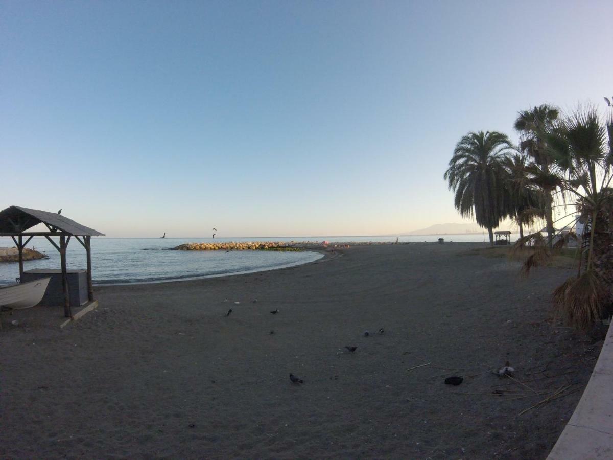 Apartamentos Chuita Playa Малага Екстер'єр фото
