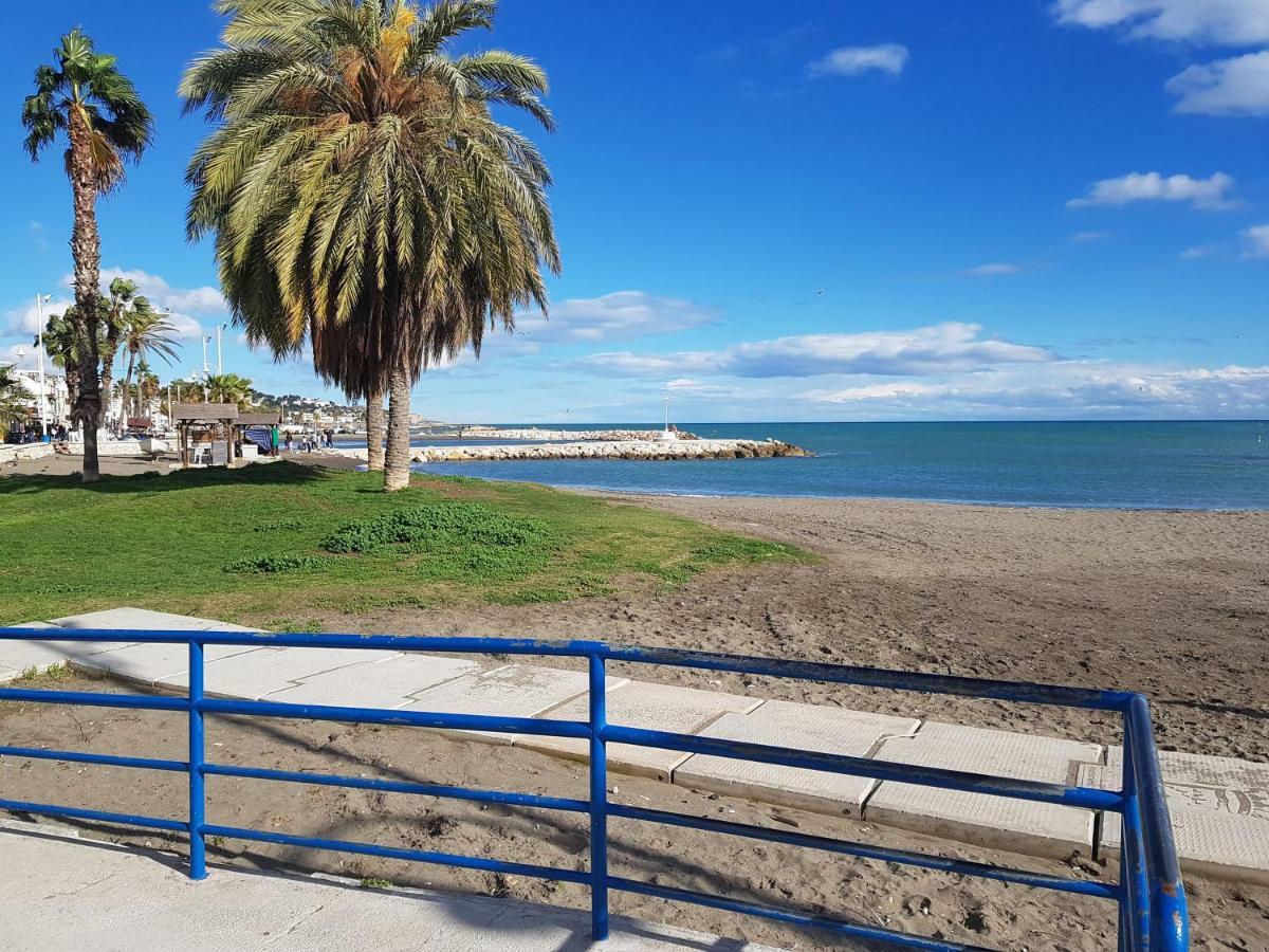Apartamentos Chuita Playa Малага Екстер'єр фото
