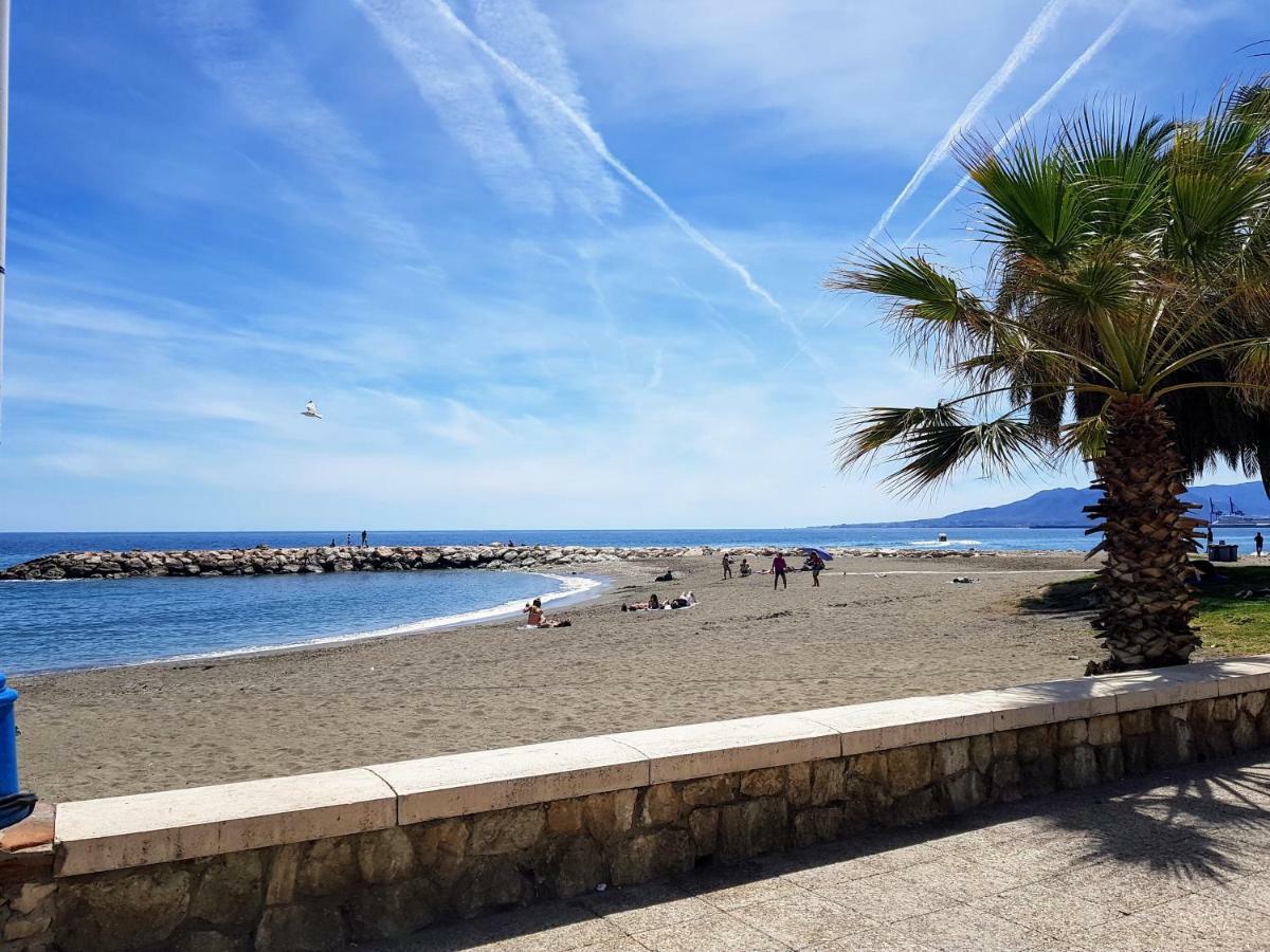 Apartamentos Chuita Playa Малага Екстер'єр фото